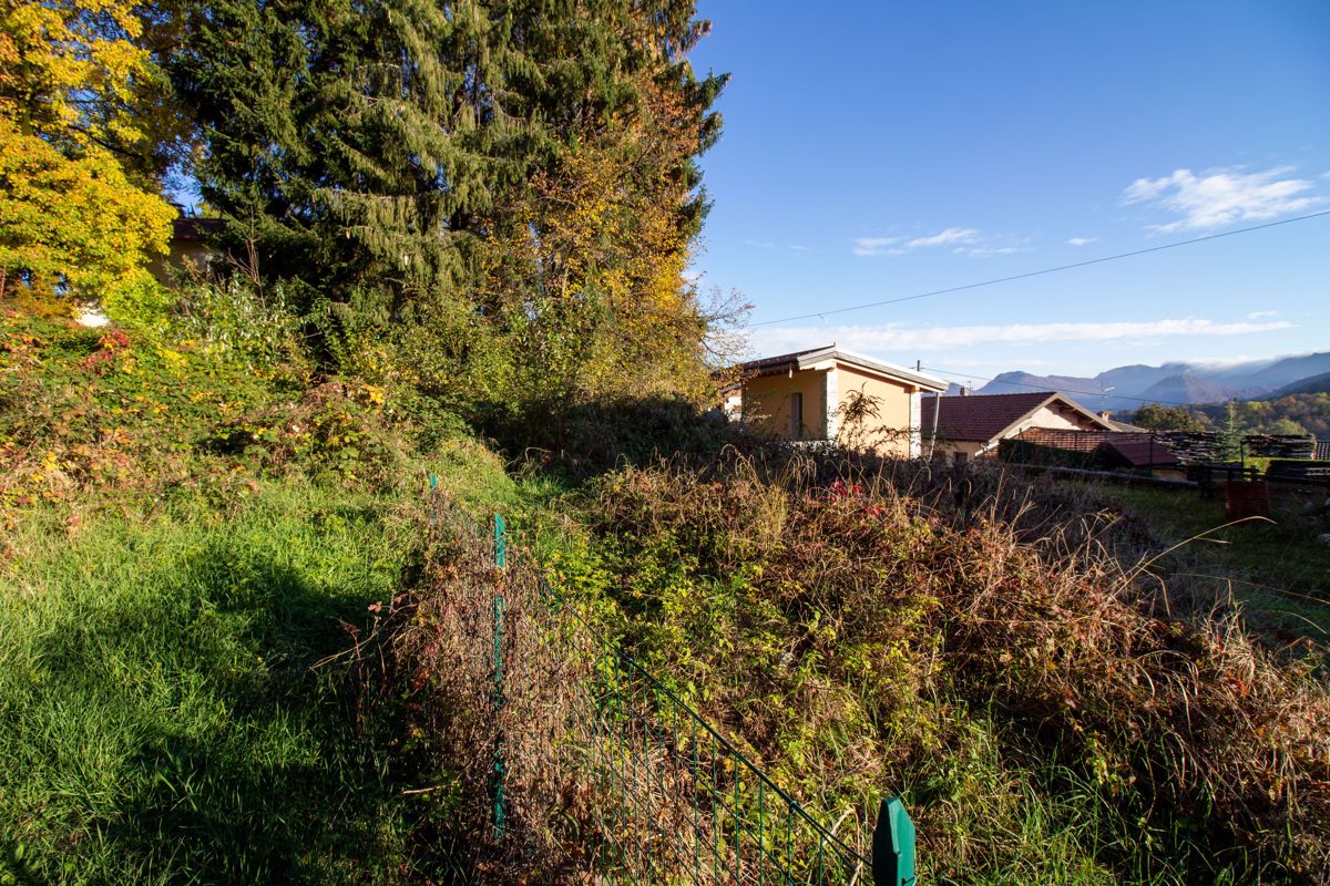 Terreno edificabile in vendita a Alta Valle Intelvi (CO)