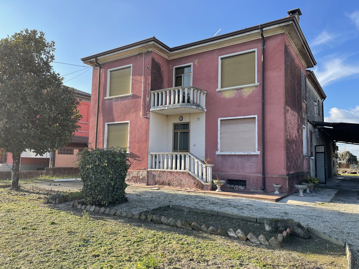 Casa indipendente in vendita a Bevilacqua (VR)