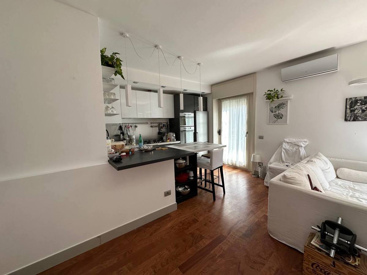 Appartamento di 90 mq in vendita - Milano