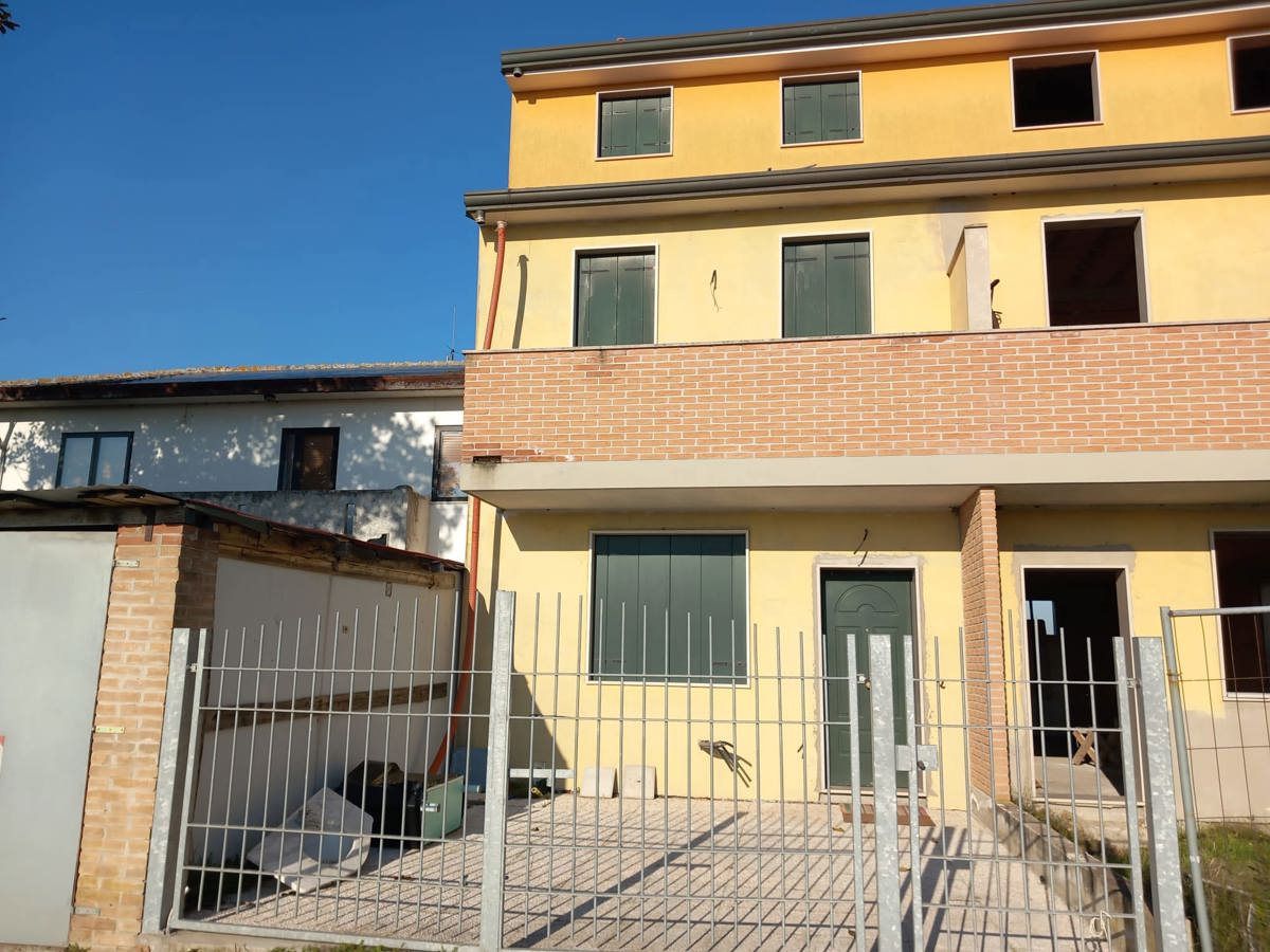 Casa indipendente in vendita a Chioggia (VE)