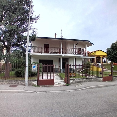 Villa unifamiliare in vendita in Via archimede, 3, Mediglia
