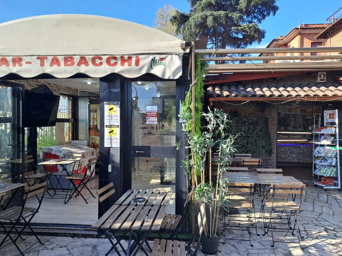 Bar in vendita a Tor Bella Monaca, Roma (RM)