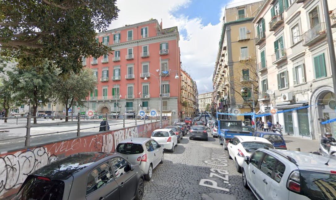 Magazzino in vendita a Camaldoli, Napoli (NA)