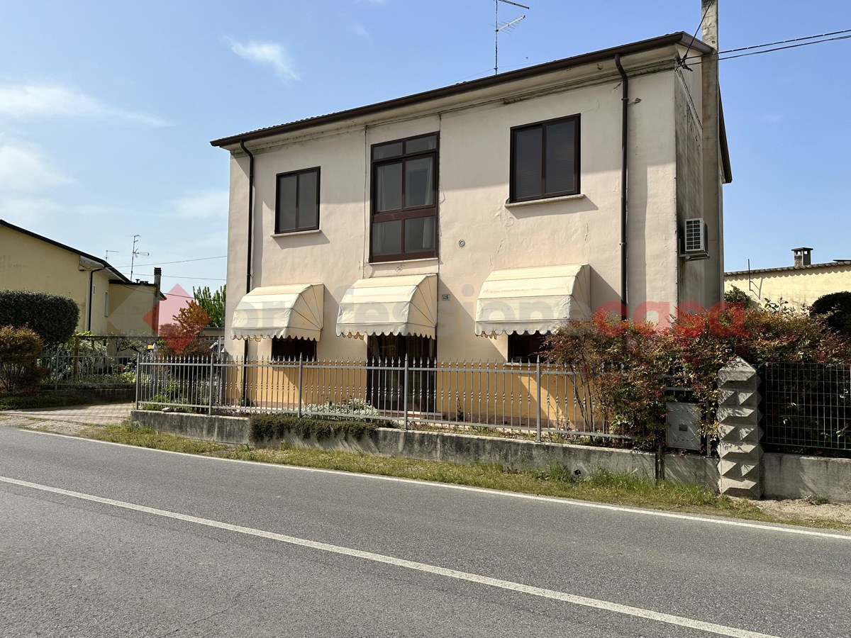 Casa indipendente in vendita a Salizzole (VR)