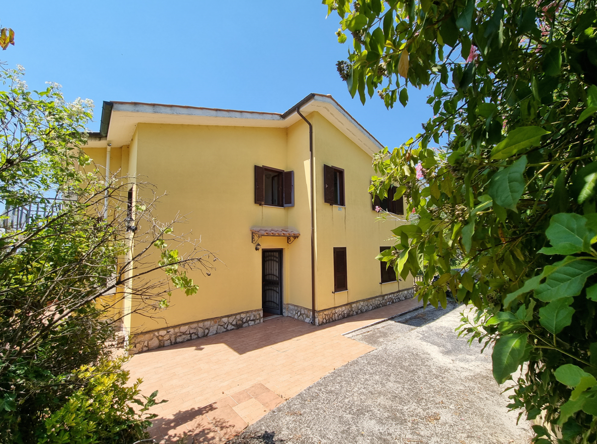 Villa in vendita a Filacciano (RM)