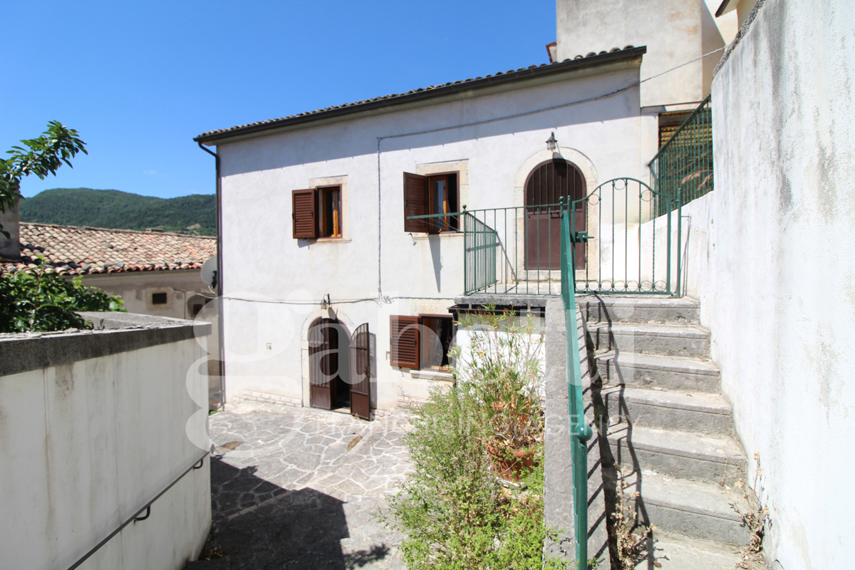 Casa indipendente in vendita a Castel Di Sangro (AQ)