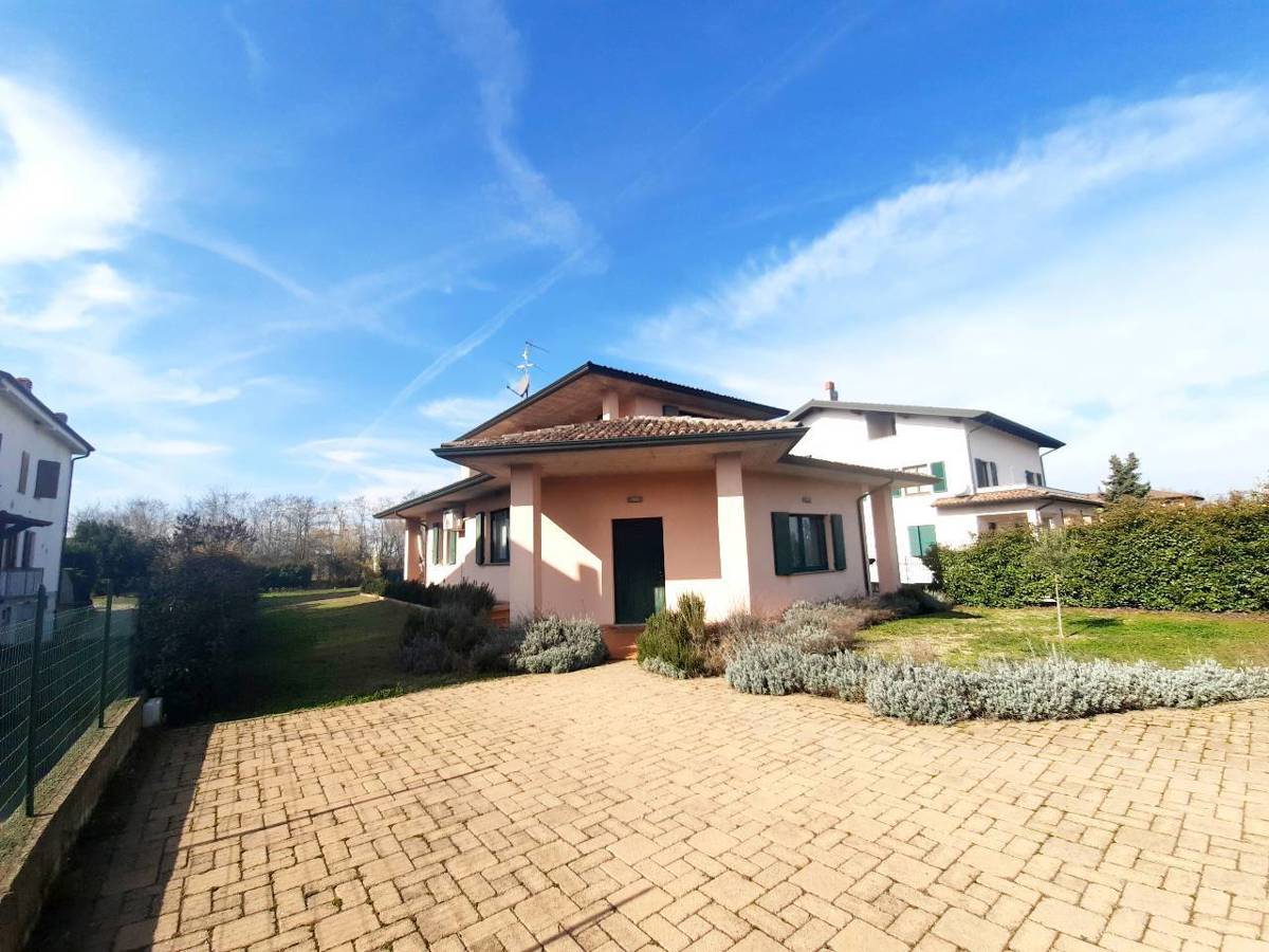 Villa in vendita a Podenzano (PC)