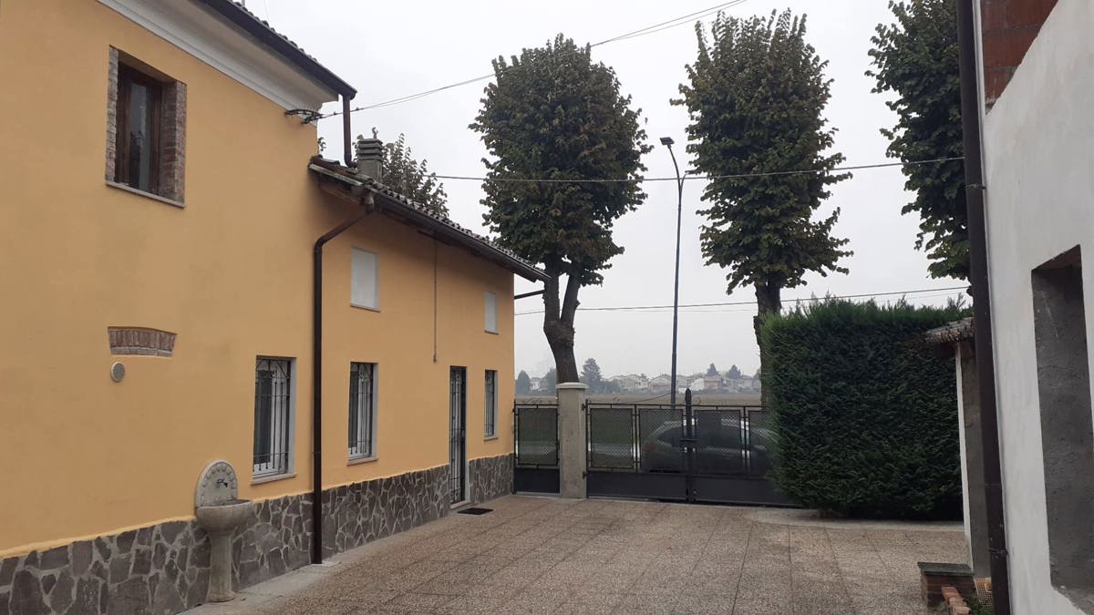 Casa indipendente in vendita a Castel San Giovanni (PC)