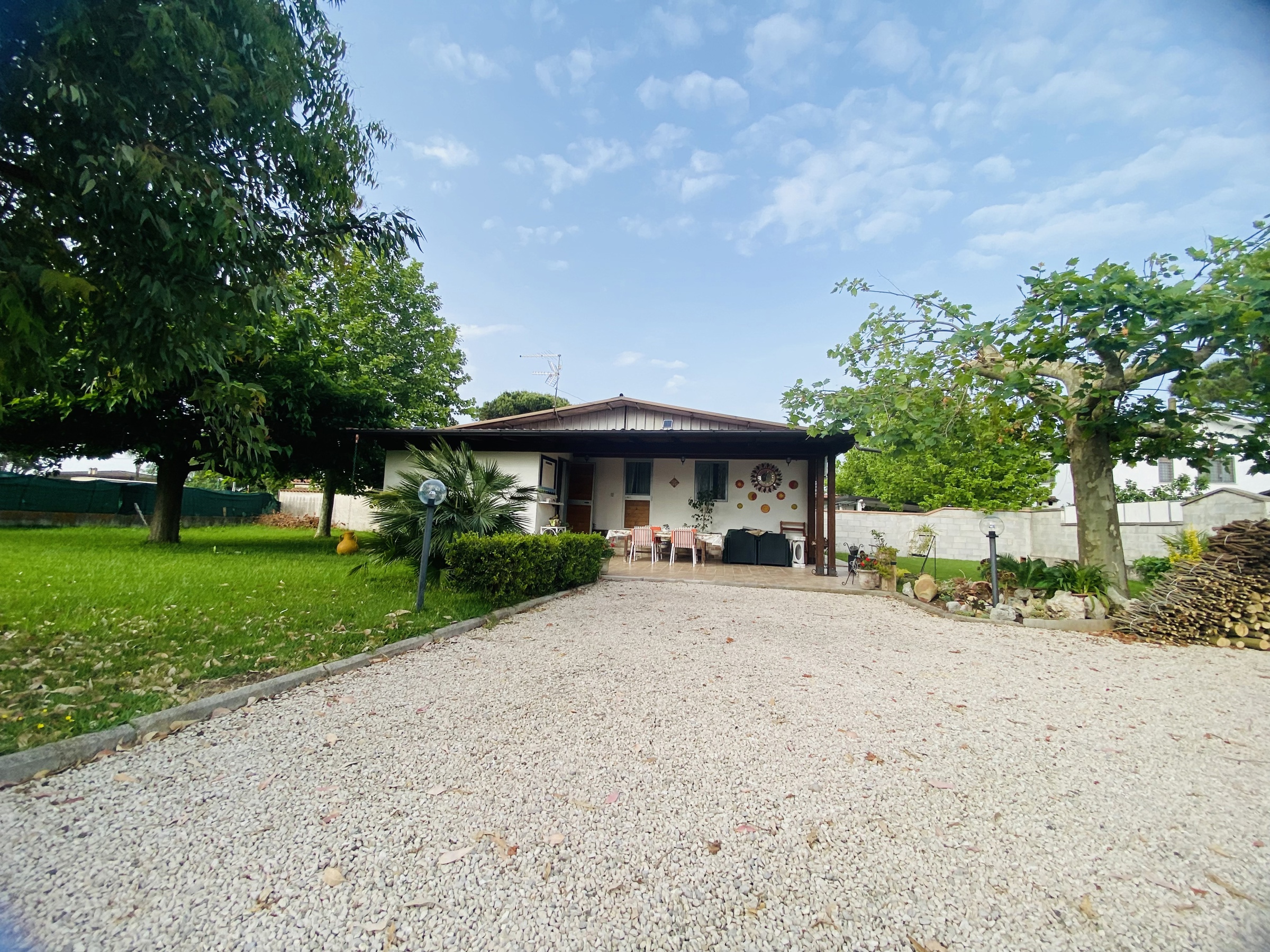 Casa indipendente in vendita a Terracina (LT)