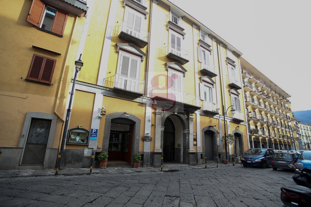 Ufficio in vendita a Gragnano (NA)