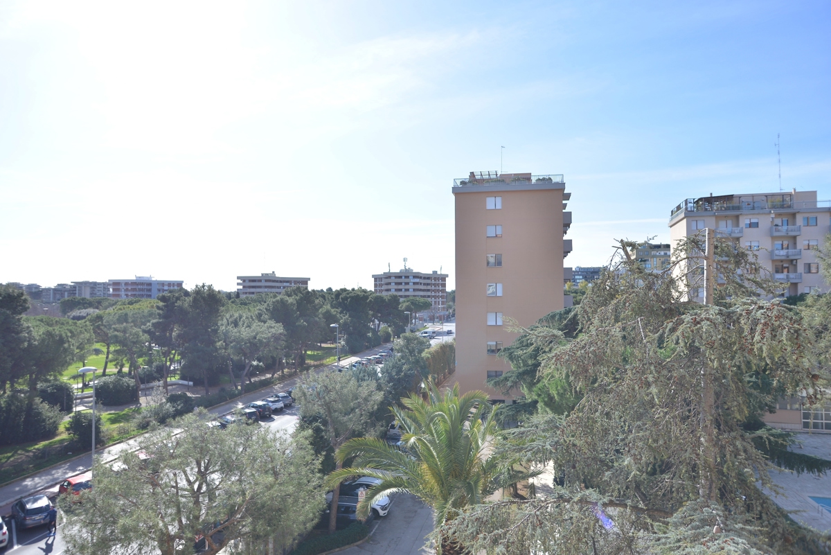 Appartamento di 140 mq in affitto - Bari
