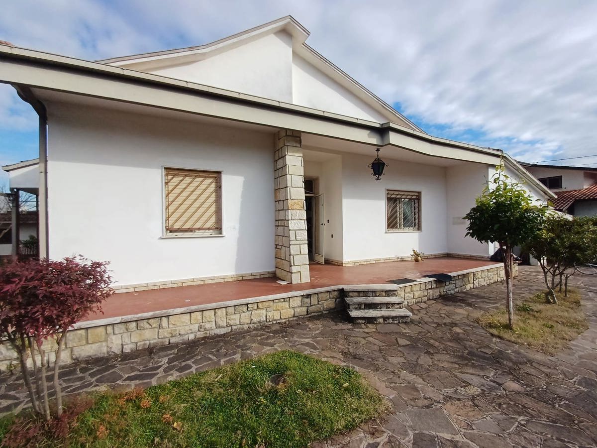 Villa in vendita a Ceprano (FR)