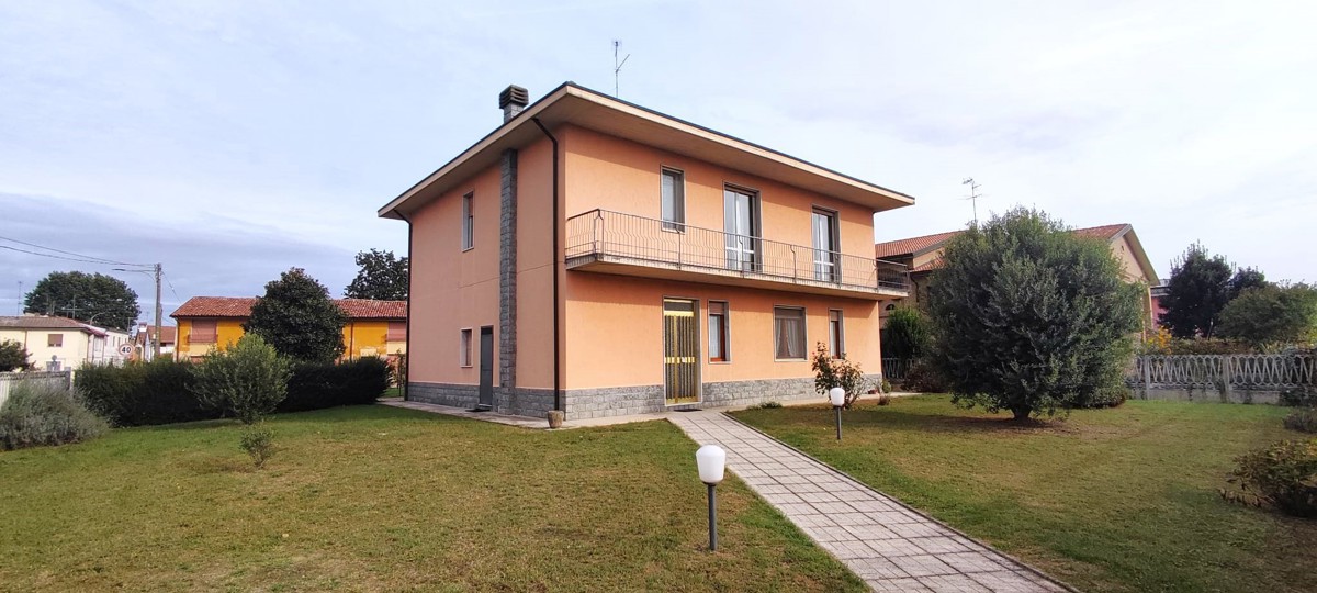 Villa in vendita a Torrevecchia Pia (PV)