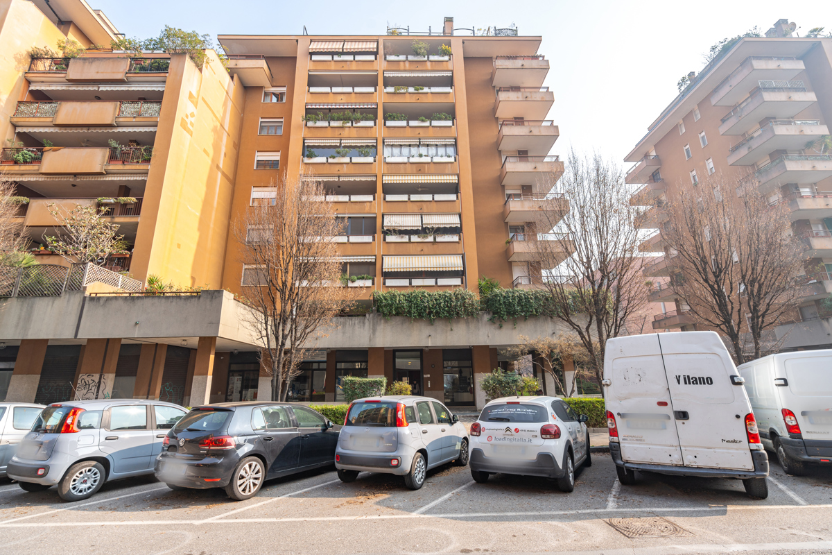 Vendita Quadrilocale Appartamento Milano Via Ugo La Malfa, 8 476118