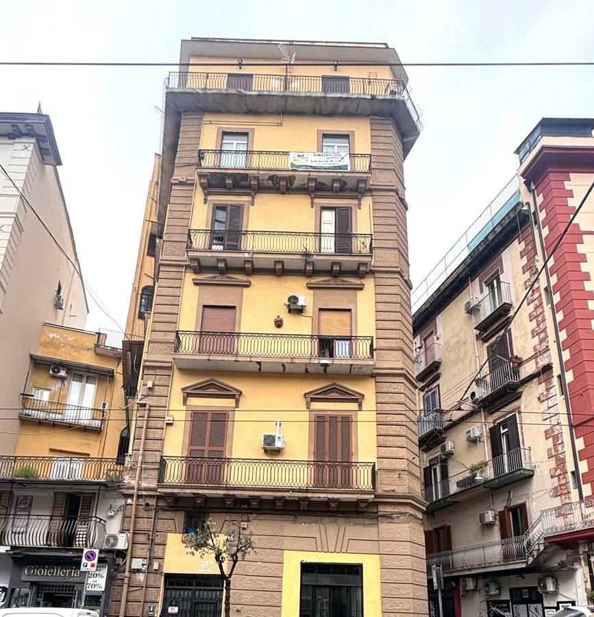 Appartamento di 90 mq in vendita - Napoli