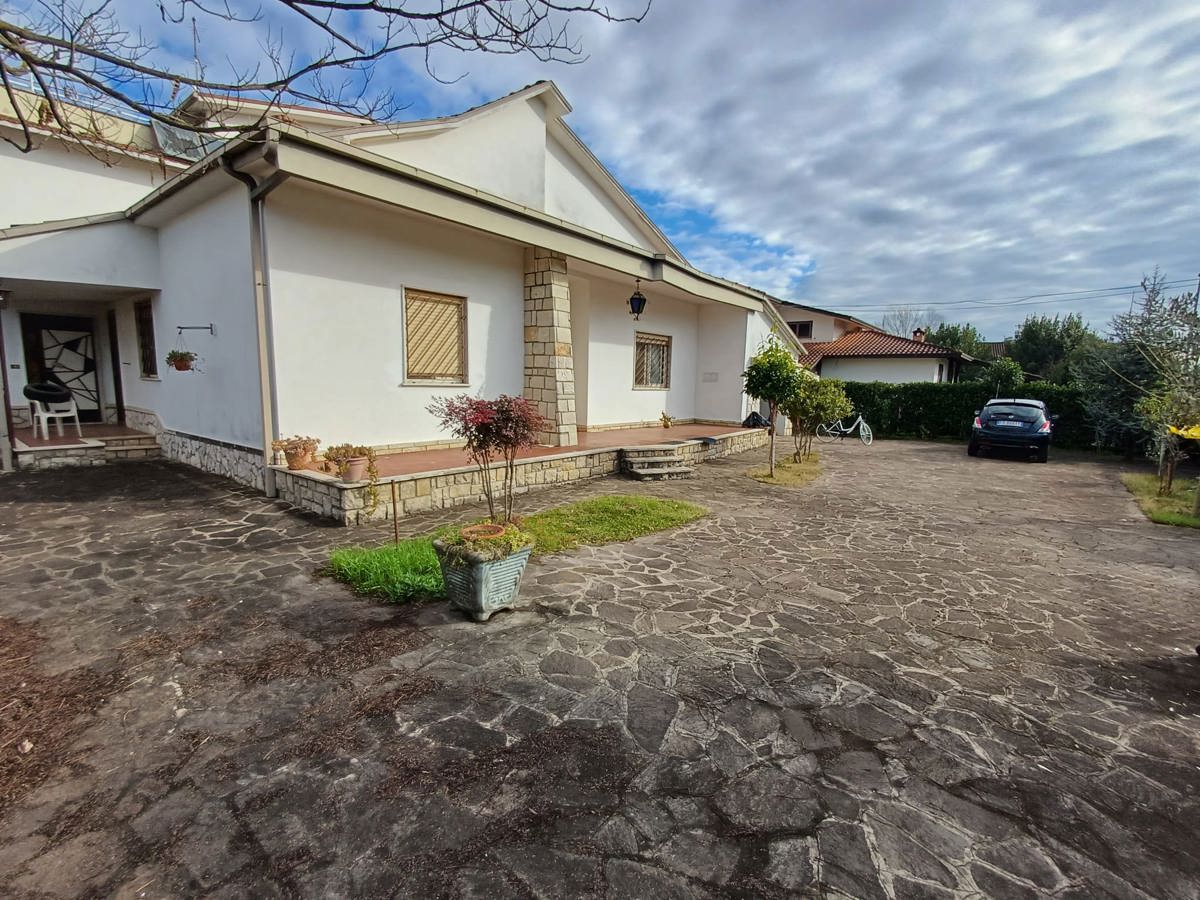 Villa in vendita a Ceprano (FR)