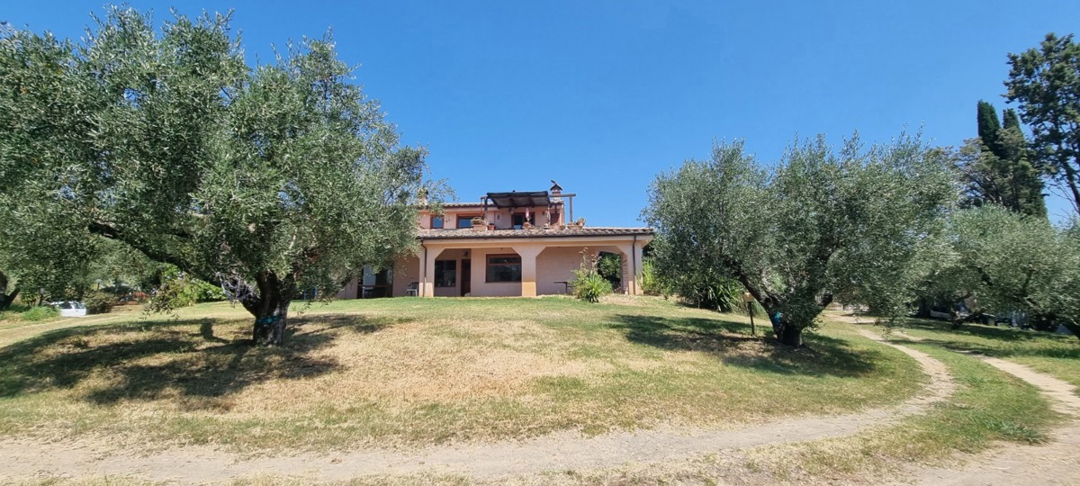 Villa in vendita a Sacrofano (RM)