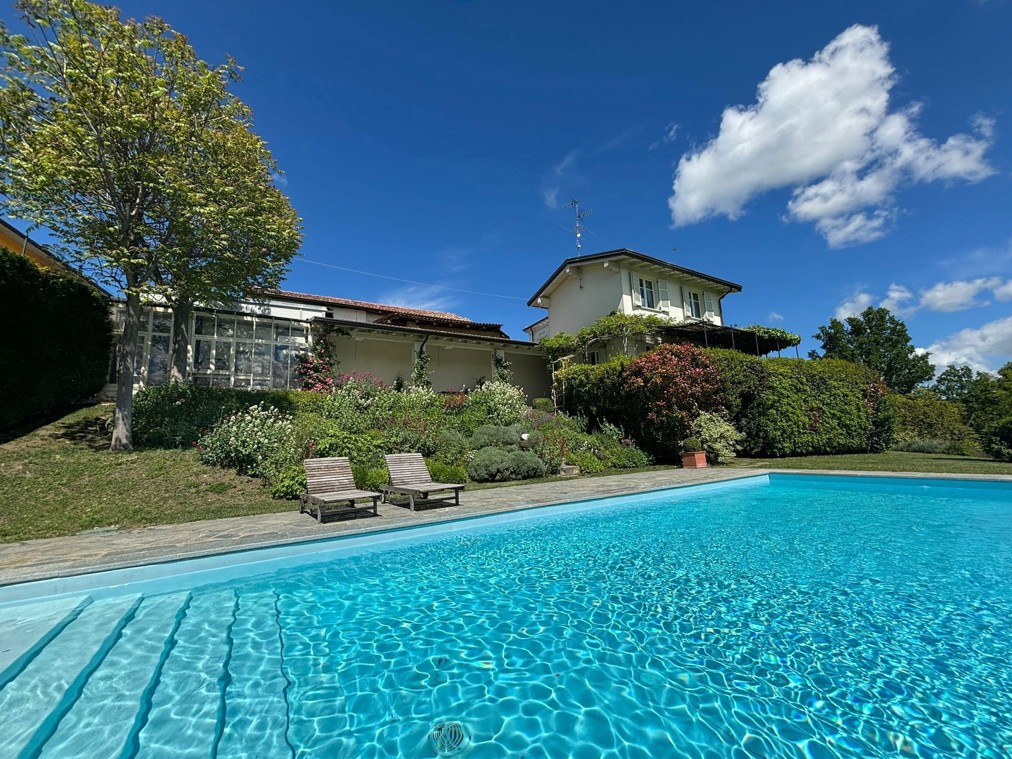 Villa in vendita a Montecalvo Versiggia (PV)