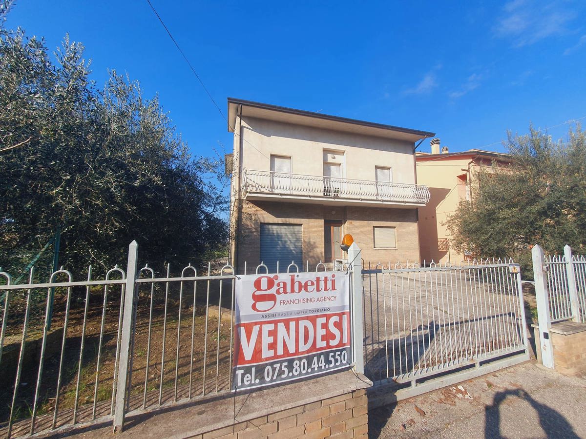 Casa indipendente in vendita a Assisi (PG)