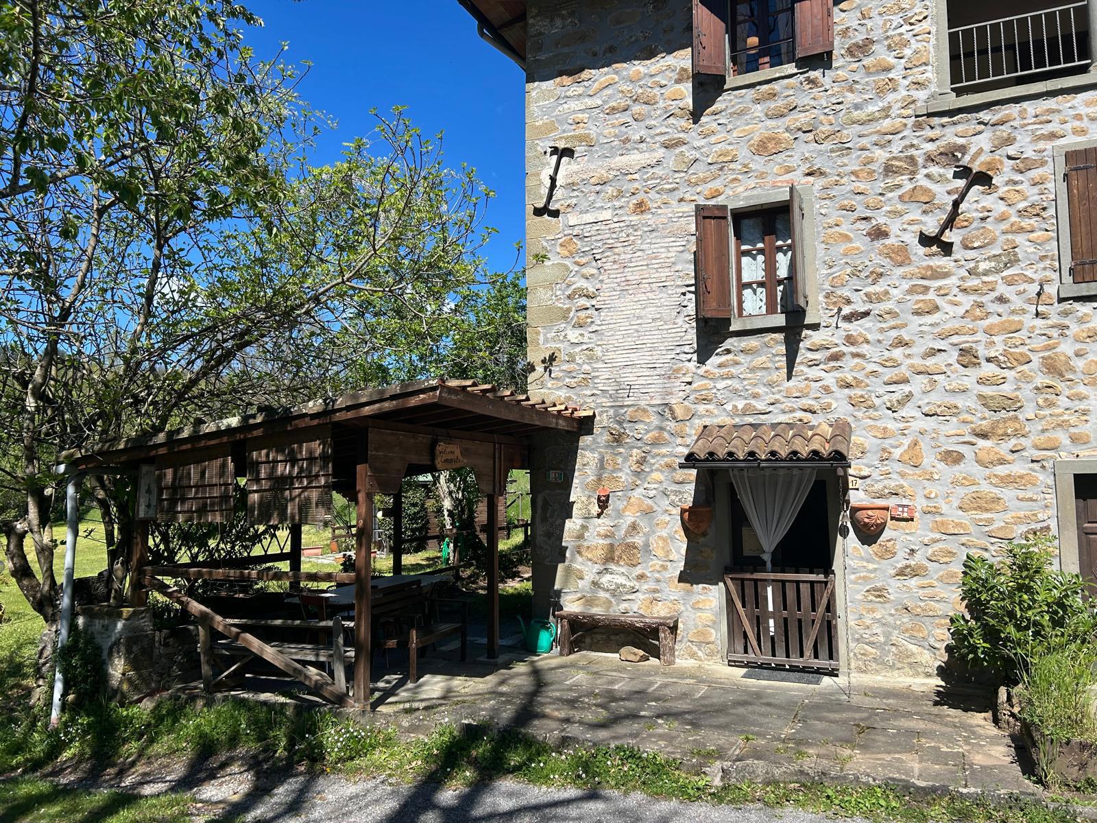 Casa indipendente in vendita a Villa Collemandina (LU)