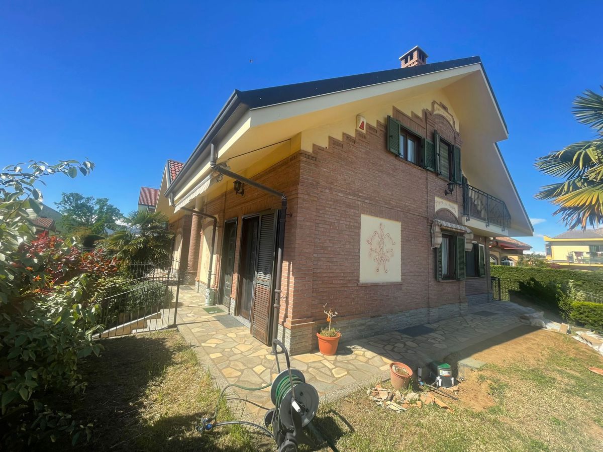 Casa indipendente in vendita a Bruino (TO)