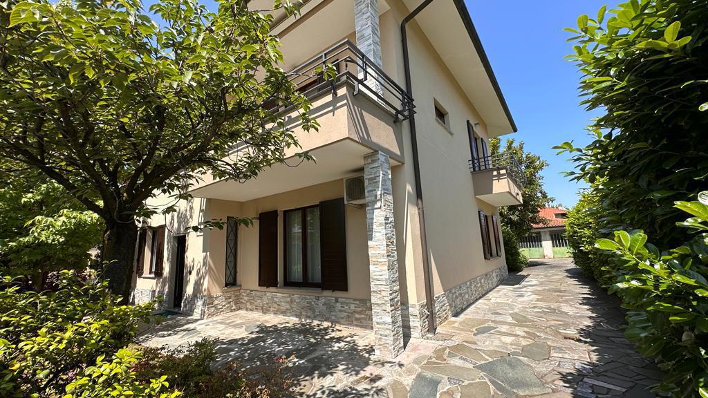 Villetta Bifamiliare in vendita in Via piemonte, 20, Parabiago
