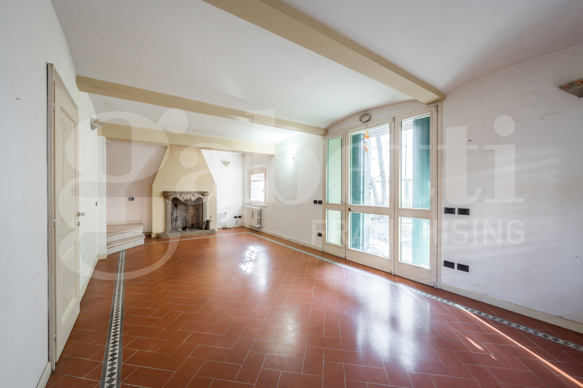 Villa di 500 mq in vendita - Modena