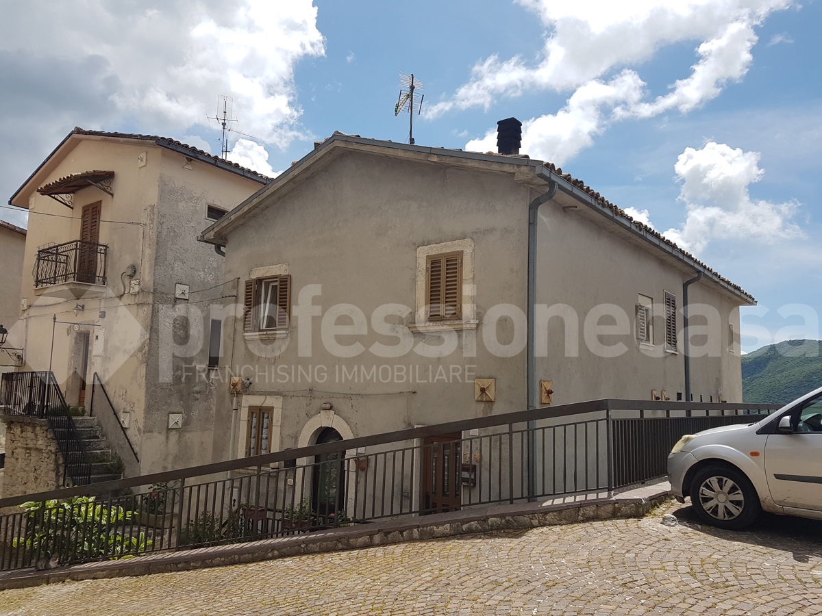 Appartamento in vendita a Montenero Val Cocchiara (IS)