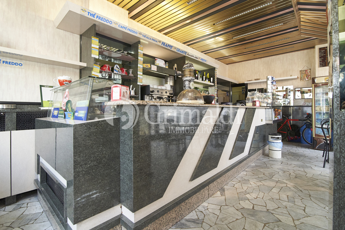 Bar in vendita a Monza (MB)