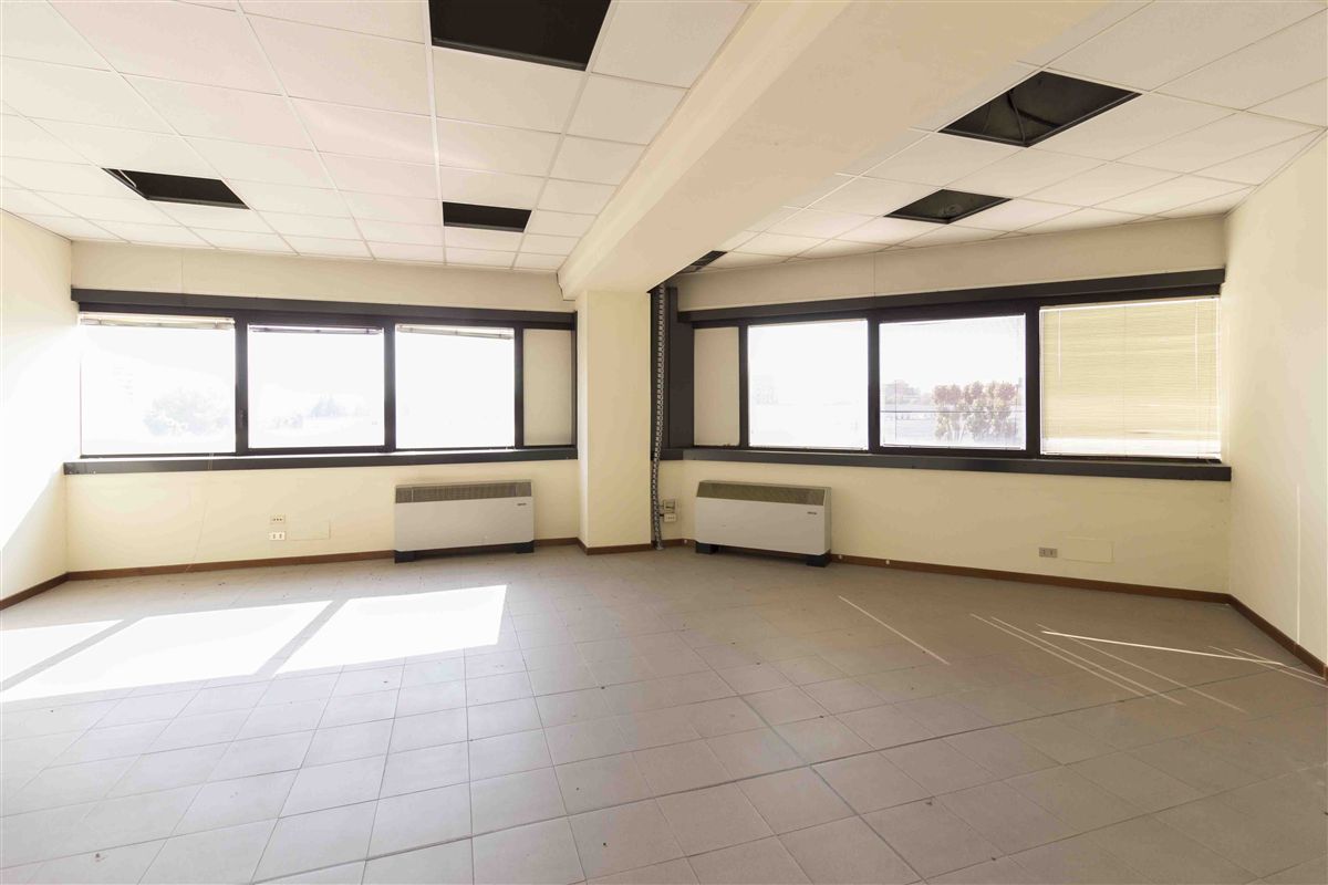 Foto 5 di 18 - Ufficio in vendita a Cinisello Balsamo