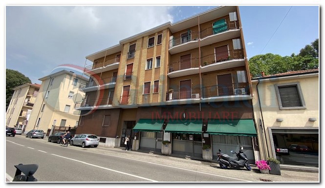 Foto 2 di 22 - Appartamento in vendita a Robecco sul Naviglio
