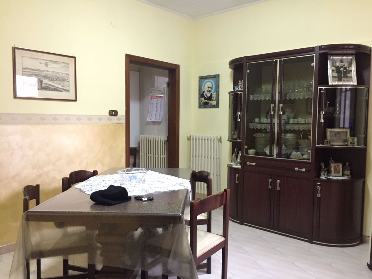Foto 5 di 19 - Casa indipendente in vendita a Avellino