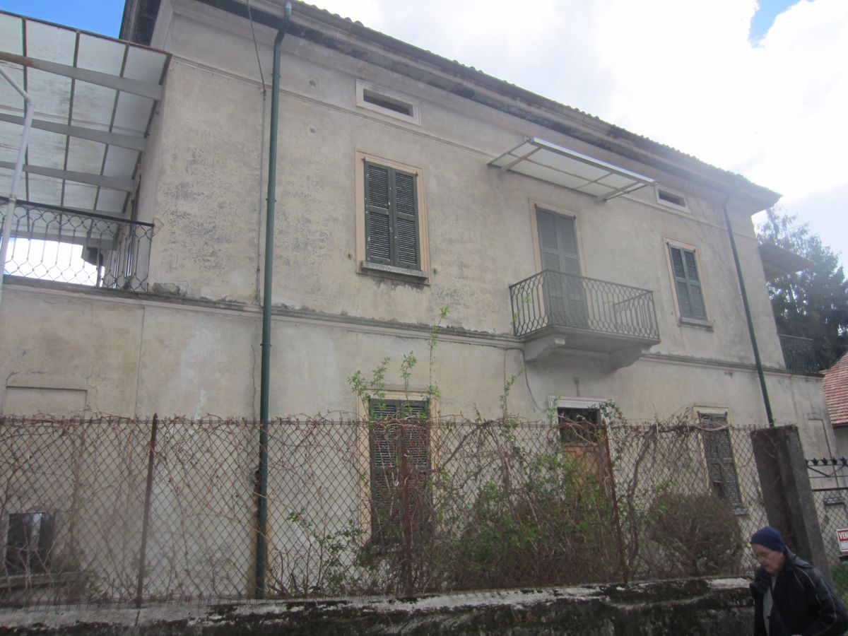 Foto 11 di 22 - Villa in vendita a Magreglio