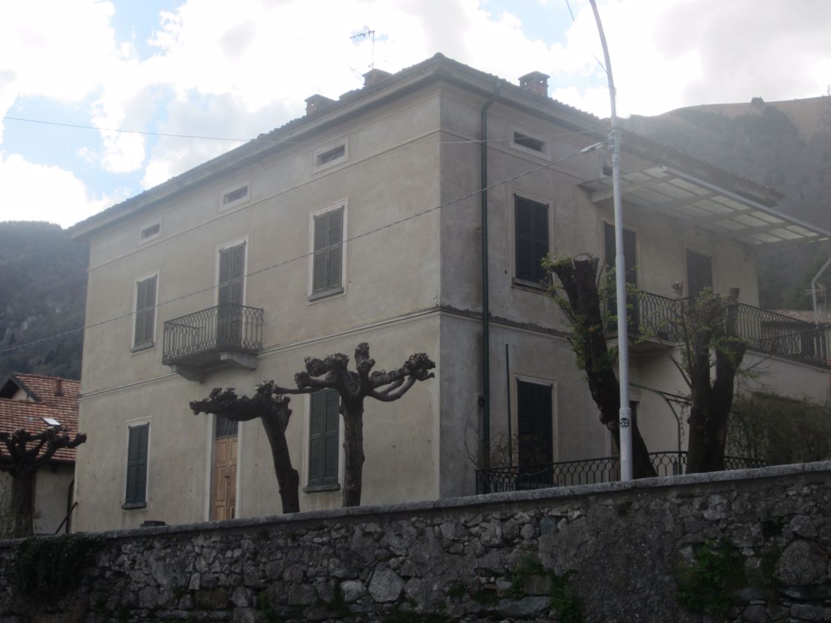 Foto 10 di 22 - Villa in vendita a Magreglio