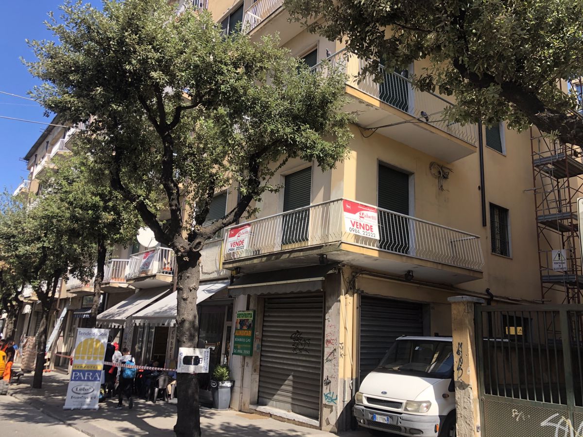 Foto 1 di 8 - Appartamento in vendita a Cosenza