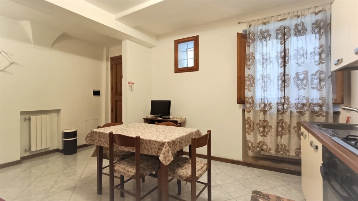 Foto 2 di 17 - Appartamento in vendita a Siena