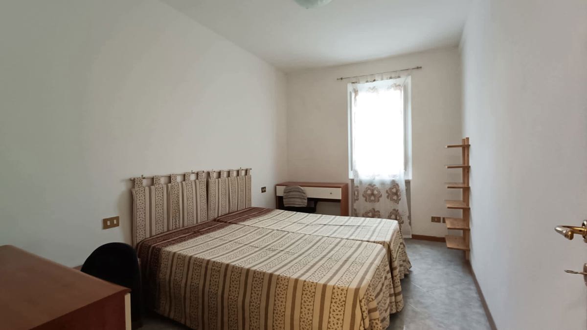 Foto 11 di 17 - Appartamento in vendita a Siena
