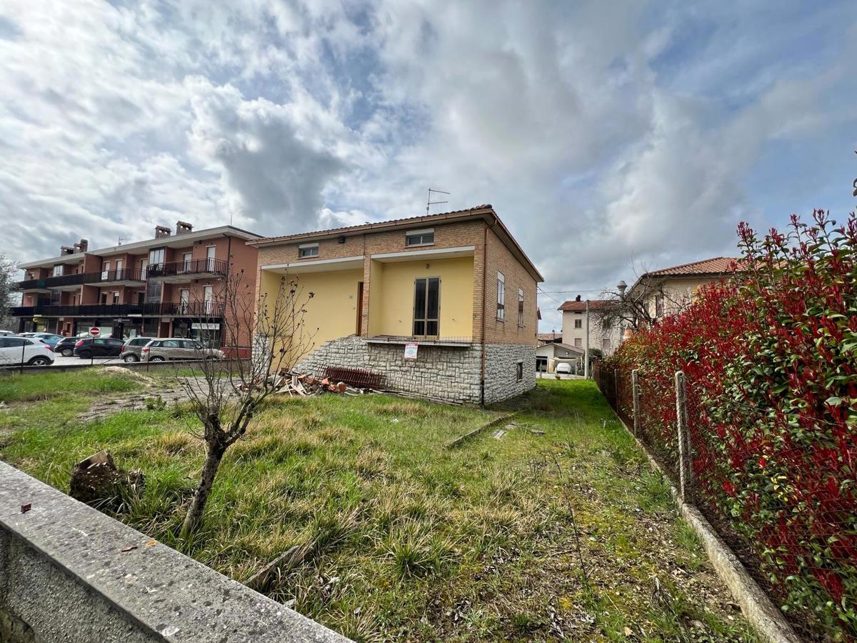 Foto 1 di 3 - Casa indipendente in vendita a Gubbio