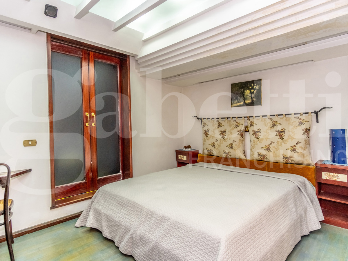 Foto 22 di 30 - Appartamento in vendita a Napoli