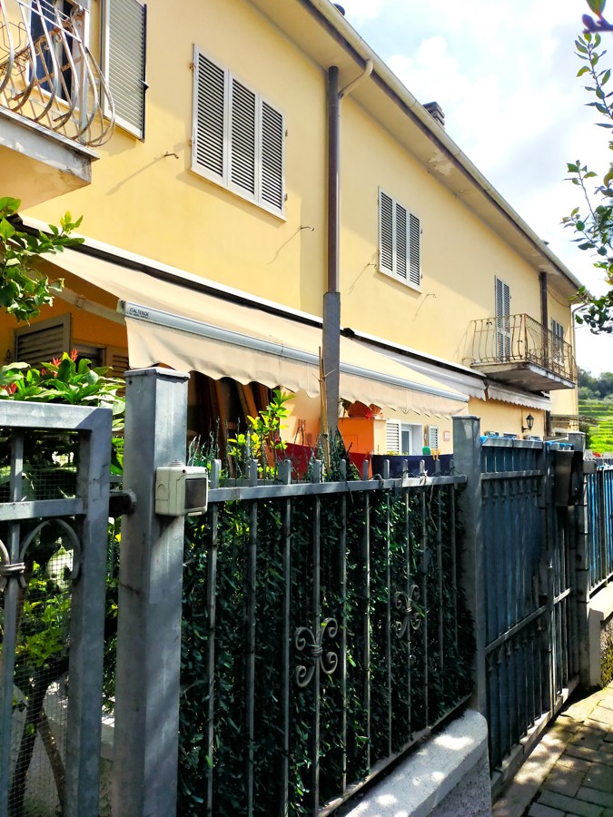 Foto 1 di 10 - Appartamento in vendita a Carrara