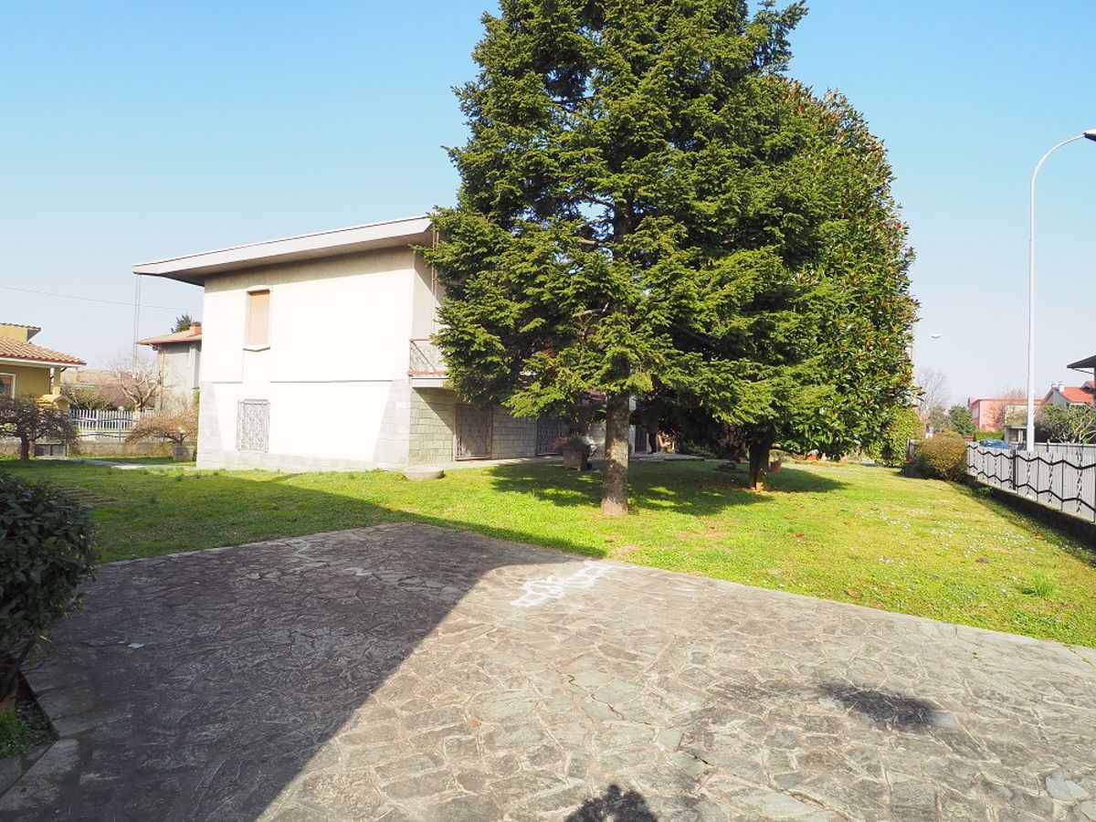 Foto 28 di 33 - Villa in vendita a Pontirolo Nuovo