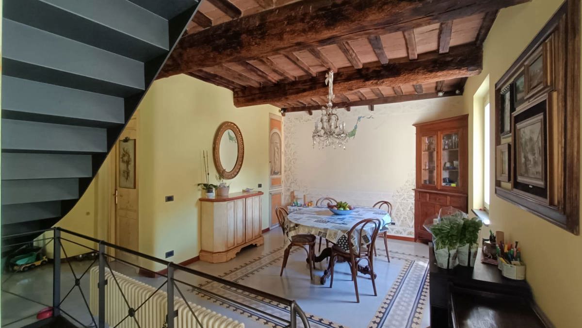 Foto 11 di 45 - Appartamento in vendita a Siena