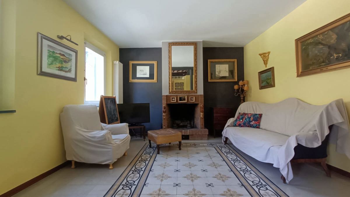 Foto 4 di 45 - Appartamento in vendita a Siena