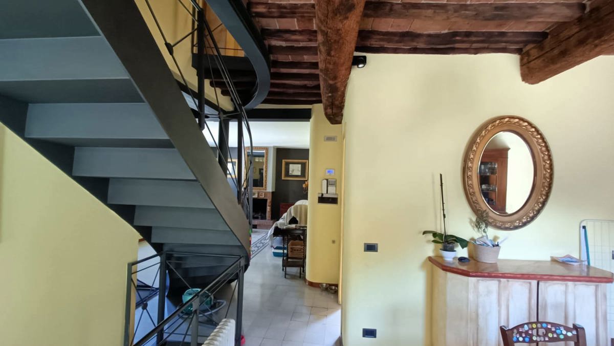 Foto 42 di 45 - Appartamento in vendita a Siena