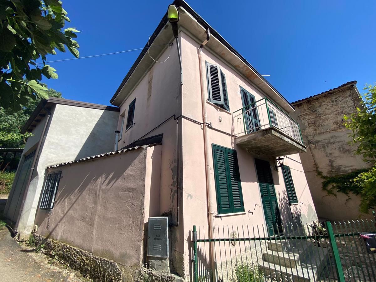 Foto 1 di 11 - Casa indipendente in vendita a Pianello Val Tidone