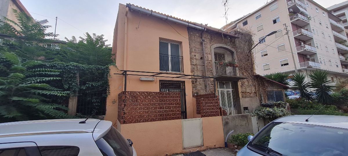 Foto 1 di 10 - Casa indipendente in vendita a Messina