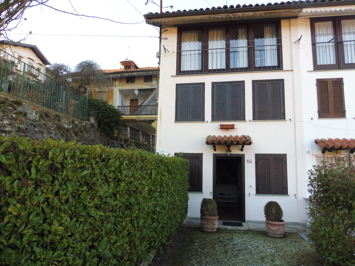Foto 1 di 16 - Casa indipendente in vendita a Biella