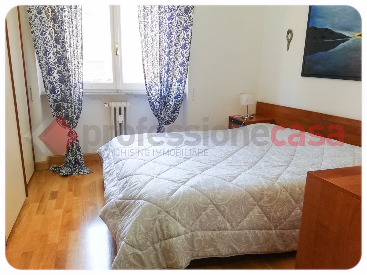 Foto 11 di 17 - Appartamento in vendita a Livorno