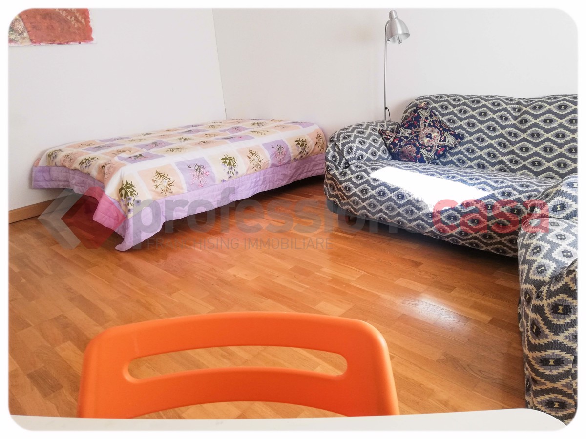Foto 13 di 17 - Appartamento in vendita a Livorno