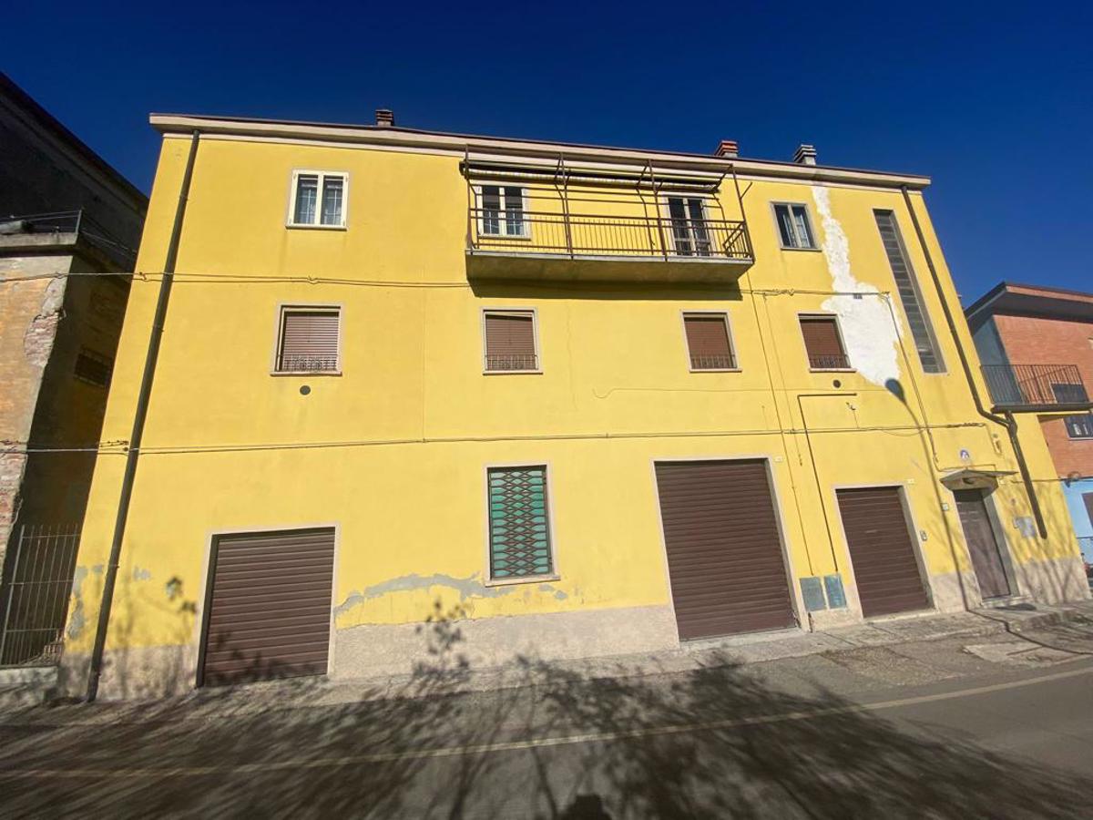 Foto 17 di 20 - Palazzo o stabile in vendita a Ziano Piacentino